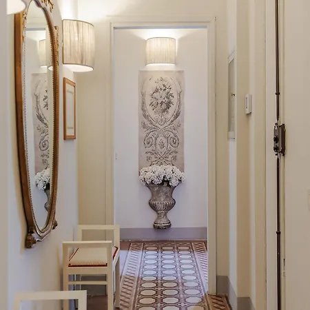 Appealing Apartment In Lucca With Terrace Apartment *
